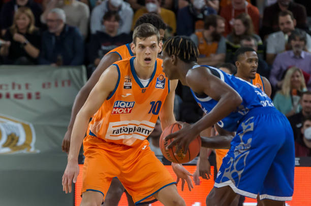 避免湖人以 避免湖人以