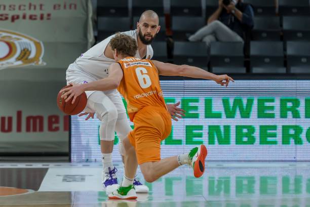 其稳步前进 其稳步前进