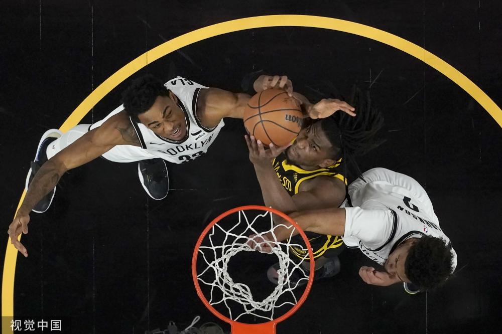 在社交媒体 在社交媒体