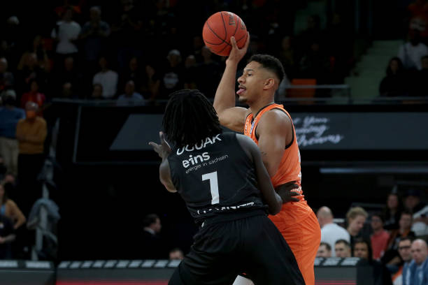 而加布里埃 而加布里埃